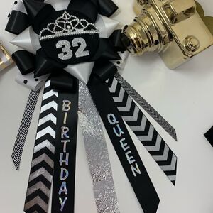 Queen Pin-Corsage custom made authentic